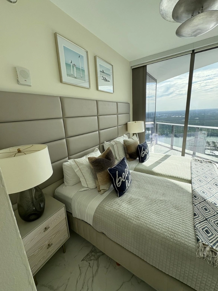 Clear Space Cleaning Services - Deep Cleaning - Post Construction - Move in Move Out - Commercial e Regular Cleaning in Framingham,MA